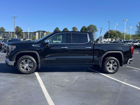 Used 2026 GMC Sierra 1500 SLT AWD/4WD image 4