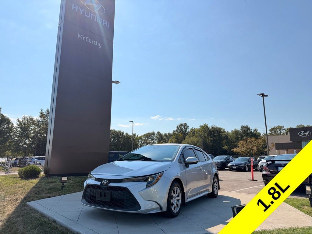 Used 2021 Toyota Corolla LE FWD image 1