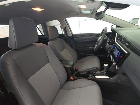 Used 2018 Toyota Corolla L FWD image 16
