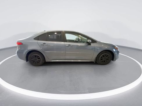 Used 2020 Toyota Corolla LE w/ Carpet Mat Package (TMS) FWD image 9