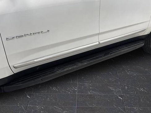 Used 2021 GMC Yukon XL Denali image 39