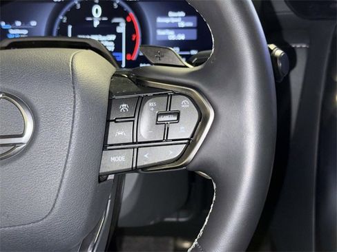 Certified 2025 Lexus LX 700h Overtrail image 32