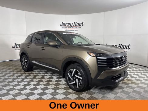 Used 2025 Nissan Kicks SV image 4