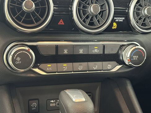 Used 2025 Nissan Sentra SV FWD image 19