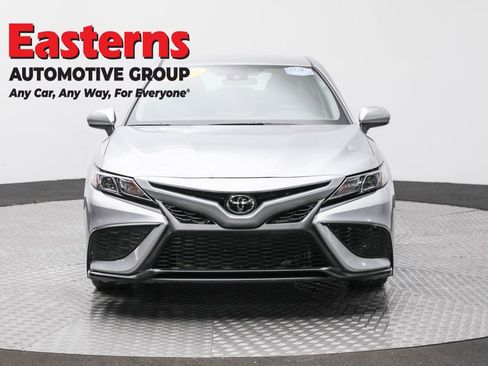 Used 2024 Toyota Camry SE FWD image 2