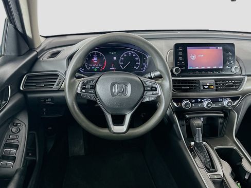 Used 2018 Honda Accord LX image 17