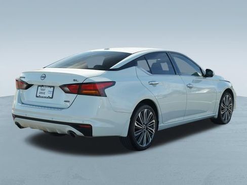 Used 2023 Nissan Altima 2.5 SL AWD/4WD image 9