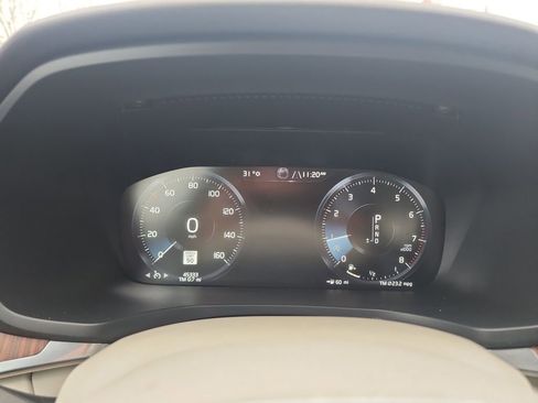 Used 2021 Volvo S60 T6 Momentum image 18