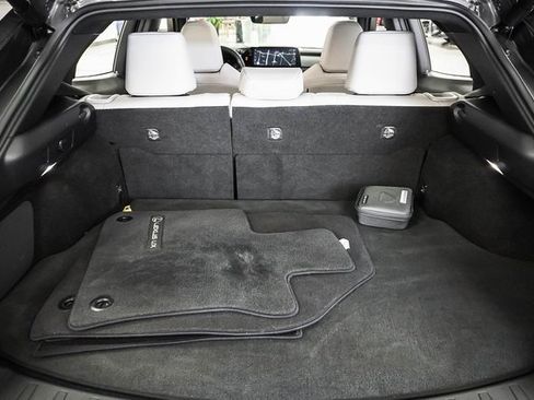 Certified 2025 Lexus UX 300h FWD image 23