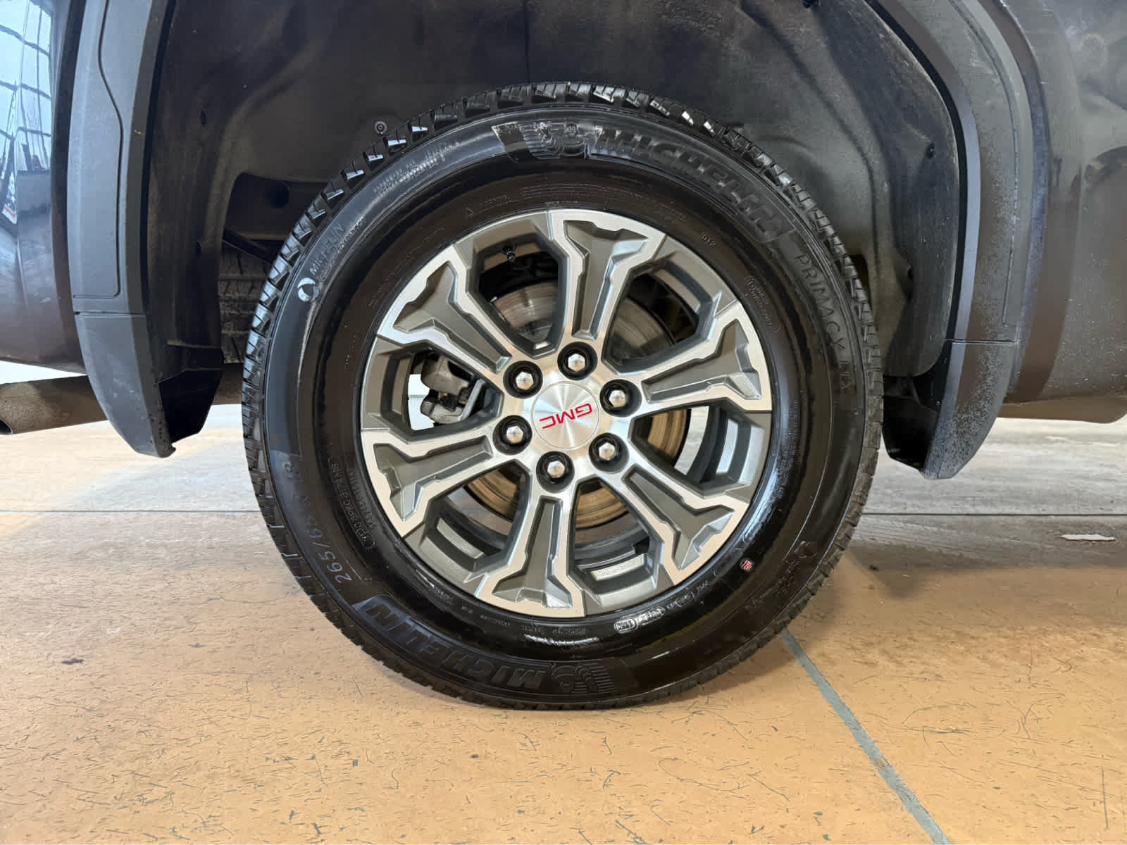 Used 2025 GMC Sierra 1500 SLT AWD/4WD image 9