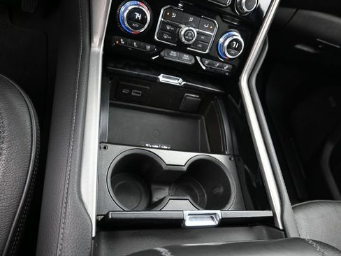 Used 2024 GMC Yukon XL Denali image 19