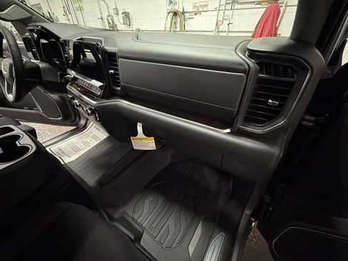 New 2026 GMC Sierra 1500 SLE AWD/4WD image 27