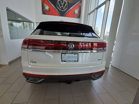 New 2026 Volkswagen Atlas Cross Sport SE AWD/4WD image 9