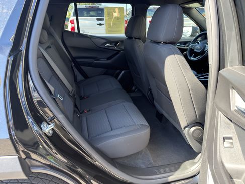 Used 2026 Chevrolet Equinox LT FWD image 12