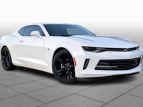 Used 2018 Chevrolet Camaro LT w/ RS Package image 3