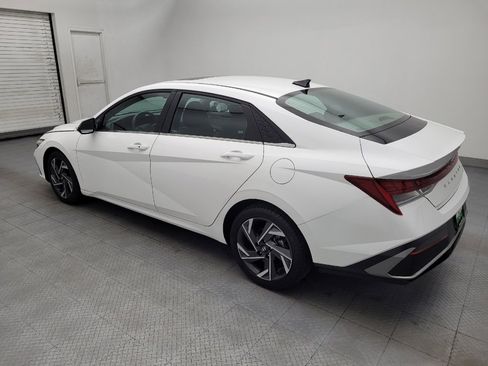 Used 2025 Hyundai Elantra SEL FWD image 3