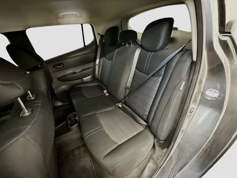 Used 2025 Nissan Leaf S FWD image 28
