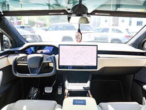 Used 2022 Tesla Model X AWD/4WD image 13