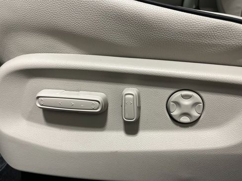 New 2026 Honda Odyssey Touring image 14