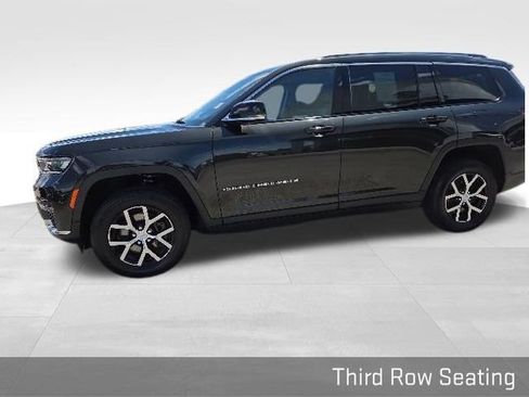 Used 2023 Jeep Grand Cherokee L Limited AWD/4WD image 13