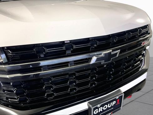 Used 2021 Chevrolet Tahoe Z71 w/ Luxury Package AWD/4WD image 28