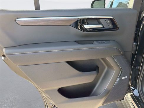 New 2026 Chevrolet Tahoe Premier image 12