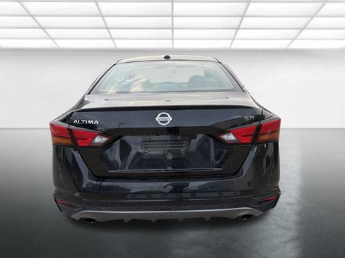 Used 2019 Nissan Altima 2.5 SR FWD image 3