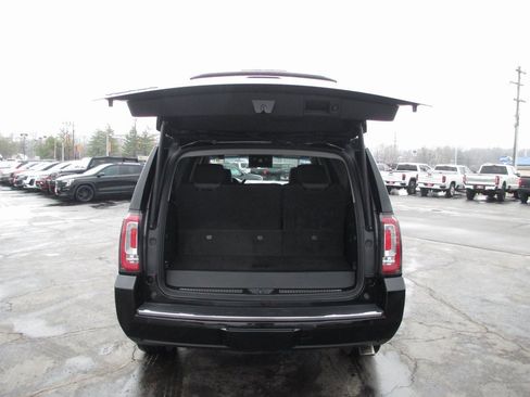Used 2020 GMC Yukon Denali w/ Denali Ultimate Package image 7