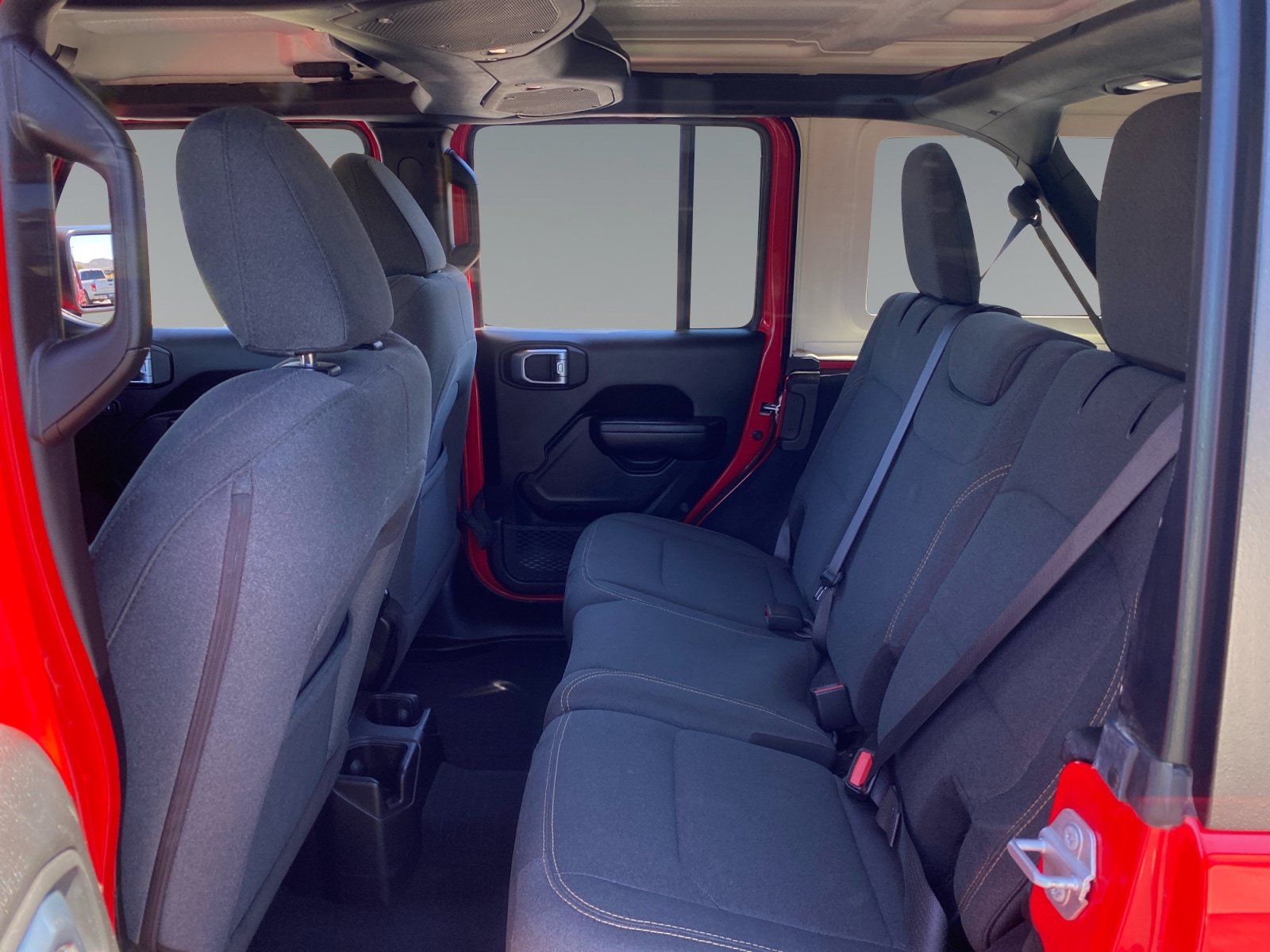 Used 2025 Jeep Wrangler Unlimited Sport AWD/4WD image 13