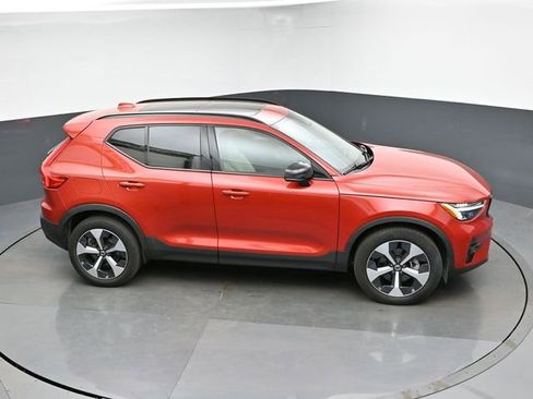 Used 2023 Volvo XC40 B5 Plus w/ Driver Assist Package AWD/4WD image 48