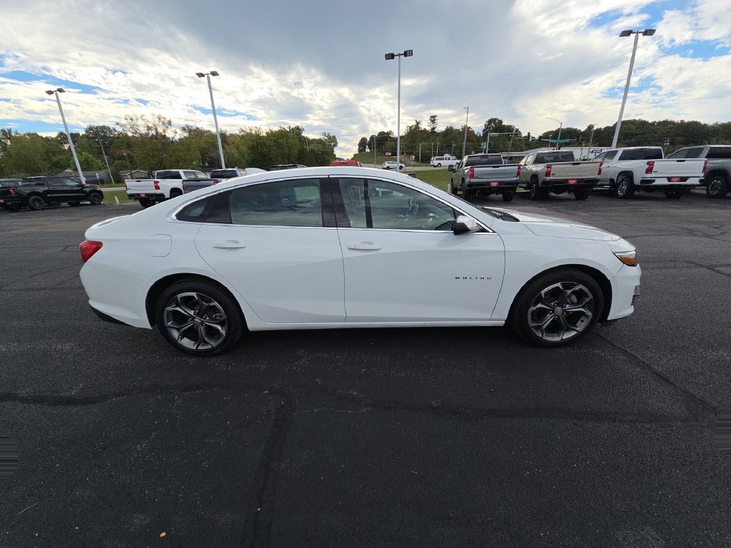 Used 2024 Chevrolet Malibu LT FWD image 9