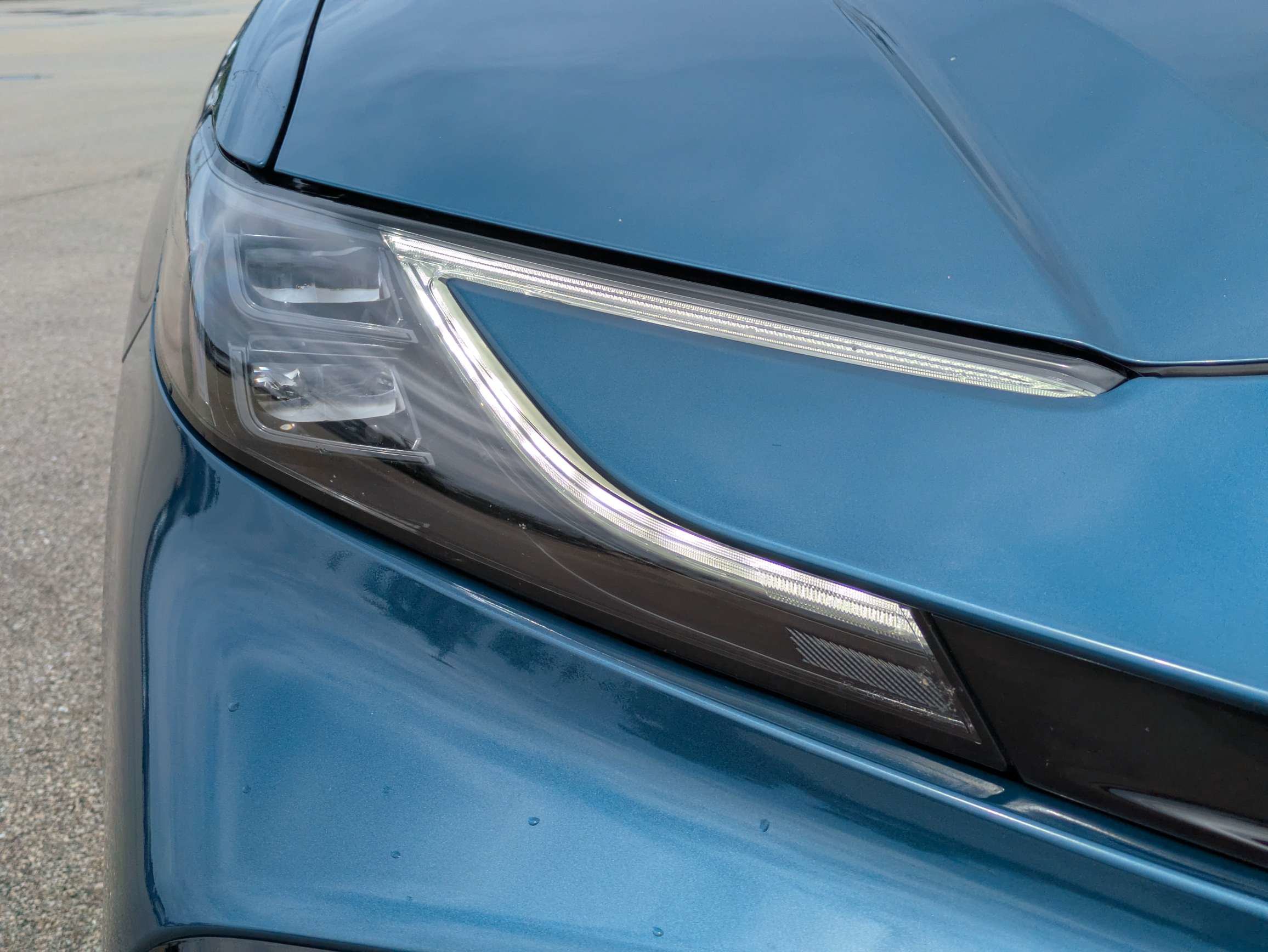 Used 2025 Toyota Camry XSE FWD image 10