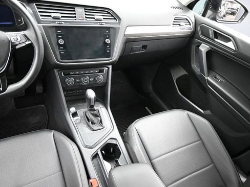 Used 2020 Volkswagen Tiguan SEL image 15