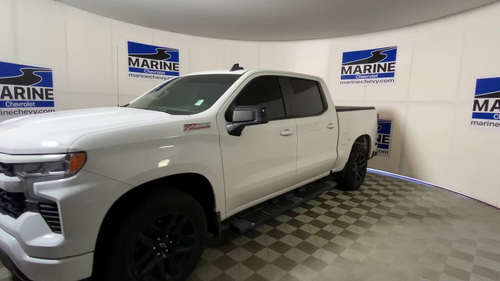Used 2023 Chevrolet Silverado 1500 RST w/ Z71 Off-Road Package AWD/4WD image 6