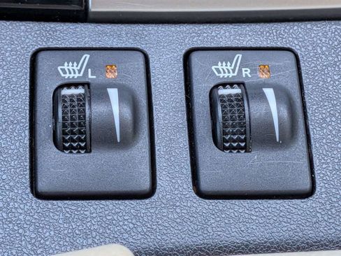 Used 2018 Toyota Highlander XLE FWD image 24