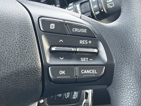 Used 2018 Hyundai Elantra GT image 32