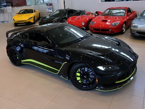 Used 2023 Aston Martin V12 Vantage RWD image 53