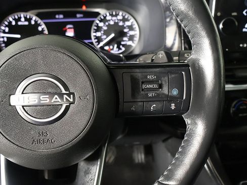 Used 2023 Nissan Pathfinder SL image 42