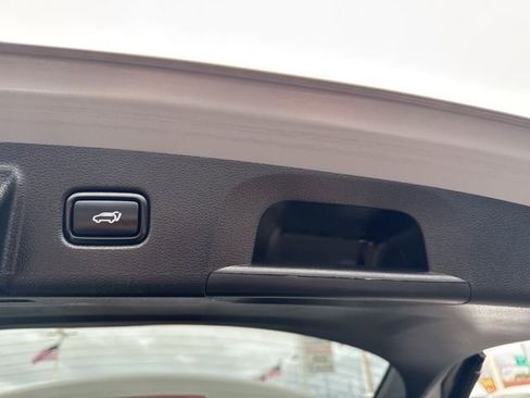 Used 2022 Kia Telluride SX w/ SX Prestige Package image 23