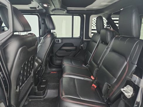 Used 2018 Jeep Wrangler Unlimited Rubicon AWD/4WD image 33