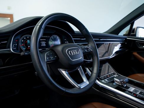 Used 2023 Audi Q7 2.0T Premium AWD/4WD image 32
