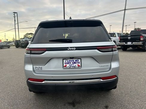 Used 2024 Jeep Grand Cherokee Limited w/ Luxury Tech Group II image 7