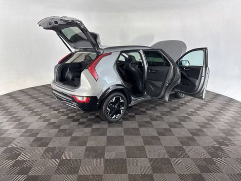Used 2023 Kia Niro Wind w/ Wind Preserve Package FWD image 15