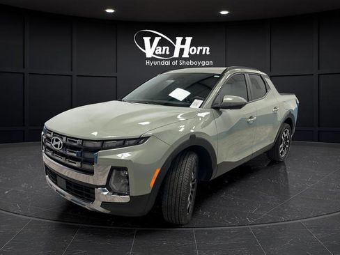 Used 2025 Hyundai Santa Cruz Limited AWD/4WD image 3
