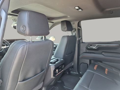 Used 2025 GMC Sierra 1500 AT4 w/ AT4 Premium Package AWD/4WD image 18