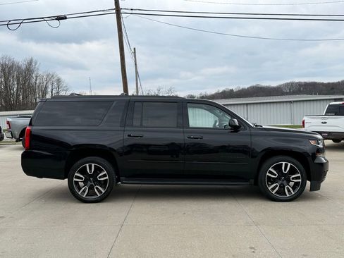 Used 2018 Chevrolet Suburban Premier image 22