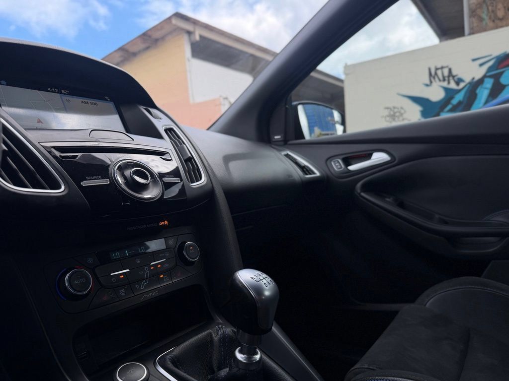 Used 2017 Ford Focus RS AWD/4WD image 22