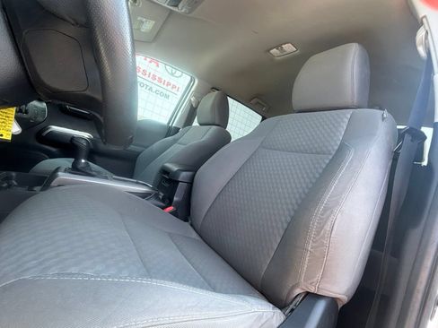 Used 2022 Toyota Tacoma SR5 w/ Technology Package RWD image 10