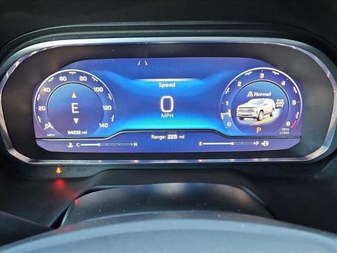 Used 2023 Chevrolet Tahoe Z71 w/ Luxury Package image 11