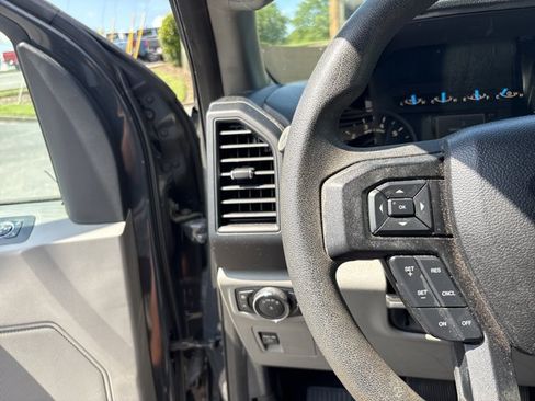 Used 2017 Ford F150 XL w/ Equipment Group 101A Mid RWD image 18